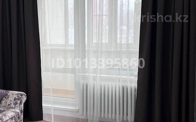 1-комнатная квартира · 37 м² · 3/9 этаж, 5 мкр. 10 за 120 000 ₸ в Аксае — фото 2