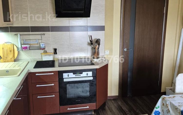 3-бөлмелі пәтер · 100 м² · 8/9 қабат, мкр Юго-Восток, Шахтеров 31Б, бағасы: 40 млн ₸ в Караганде, Казыбек би р-н — фото 2