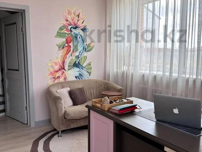 Отдельный дом · 7 комнат · 400 м² · 10 сот., мкр Уркер за 132.9 млн ₸ в Астане, Нура р-н