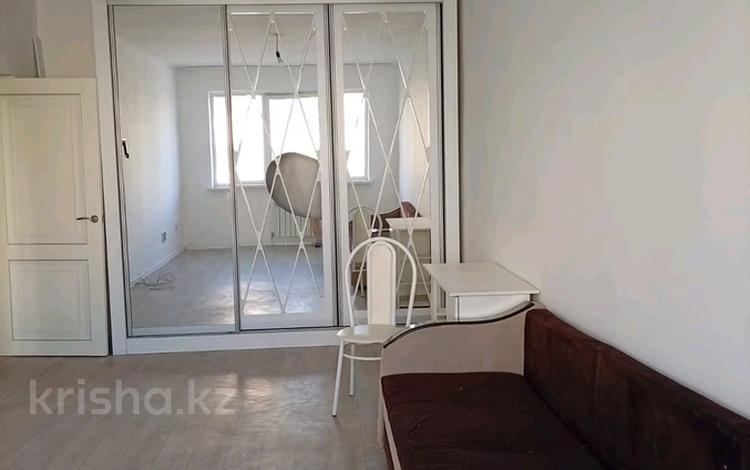 1-комнатная квартира · 45 м² · 3/5 этаж, мкр Саялы за 170 000 ₸ в Алматы, Алатауский р-н — фото 2