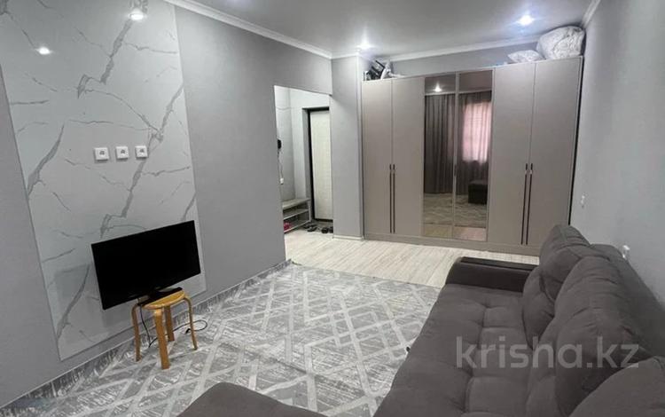 1-бөлмелі пәтер · 50 м² · 7/7 қабат, 16-й мкр 15/1, бағасы: 11 млн ₸ в Актау — фото 2