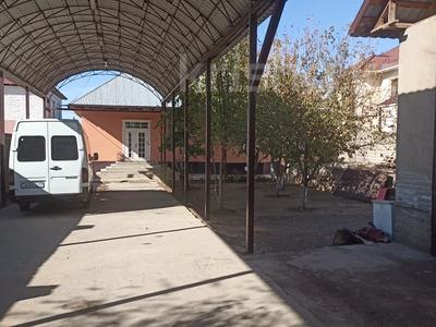 Отдельный дом · 5 комнат · 145 м² · 8 сот., мкр Акжайык, Мкр Акжайык, улица Сарбаз за 53 млн 〒 в Шымкенте, Абайский р-н