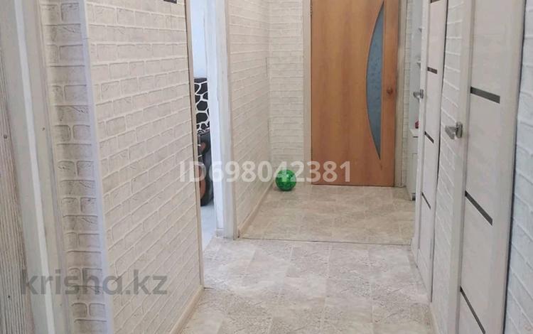 3-комнатная квартира · 64 м² · 1/2 этаж, Кожаберген жырау — Пестрое за 11.5 млн 〒 в Петропавловске — фото 2