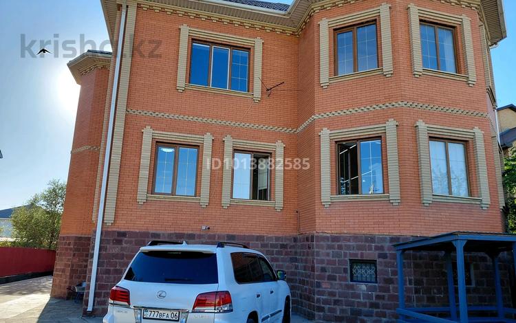 Жеке үй · 5 бөлме · 450 м² · 10 жүзд., Центральный ш/а., Мунайшы 4, бағасы: 130 млн ₸ в Атырау, мкр Центральный — фото 2