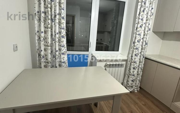 2-бөлмелі пәтер · 45 м² · 3/5 қабат, Чокина 6, бағасы: 230 000 ₸ в Астане, Нура р-н — фото 2