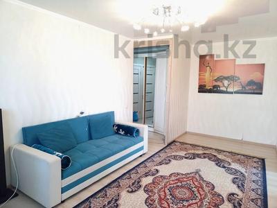 3-комнатная квартира · 48 м² · 5/5 этаж, Майкудук, 17й микрорайон за 11.5 млн ₸ в Караганде, Алихана Бокейханова р-н