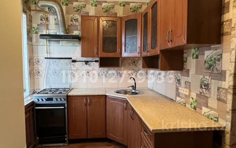 2-бөлмелі пәтер · 37 м² · 4/4 қабат, 2-й мкр 13, бағасы: 130 000 ₸ в Актау — фото 2