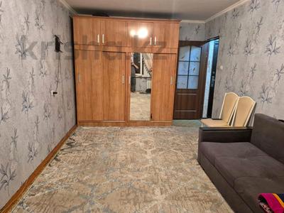 1-комнатная квартира · 34 м² · 1/5 этаж, 17 мкр за 14.3 млн 〒 в Шымкенте