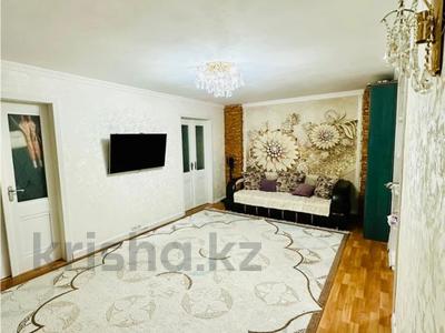 3-комнатная квартира · 59.6 м² · 2/5 этаж, мкр Юго-Восток, Язева — КарГУ за 21.5 млн ₸ в Караганде, Казыбек би р-н