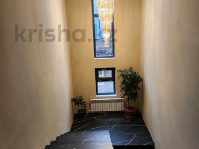Жеке үй · 6 бөлме · 300 м² · 10 жүзд., Крымская — Мкр компот, бағасы: 2 млн ₸ в Алматы, Медеуский р-н