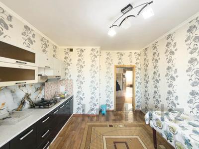 2-комнатная квартира · 71 м² · 5/5 этаж, Болашак 25 за 24.5 млн 〒 в Талдыкоргане, мкр Болашак