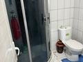 Жеке үй · 4 бөлме · 250 м² · 8 жүзд., Қатынкөпір ш/а 46 — Тельман мөлтек ауданы Көше К Алимбетова 46 Алаш базар Акниет базар Бекжан базар Базардың алды болғансоң барлық автобустар қатынайды Ак мешіт орталық Абдрахман мешіті 2 км 52 мектеп 2 км 56 мектеп 2.5км 51 мектеп 3інші Дарын мектебі Көше толған садик Көше толған кафе аптека магазин 3 спалный 1 хол 1 залтам 1 асхана 1 кіреберіс 1 душ туалет Далада бөлек 2 бөлме сарай 1 баня Бөлек 1 гараж 1 жазғы асхана Машина қоятын орындар навес, бағасы: 55 млн ₸ в Шымкенте, Абайский р-н — фото 7