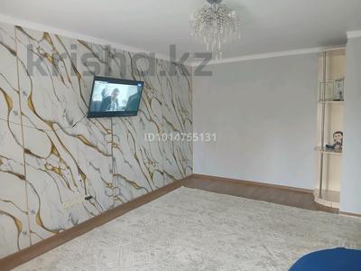 2-комнатная квартира · 46 м² · 5/5 этаж, Оренбургская — Второй рабочий за 10 млн ₸ в Уральске