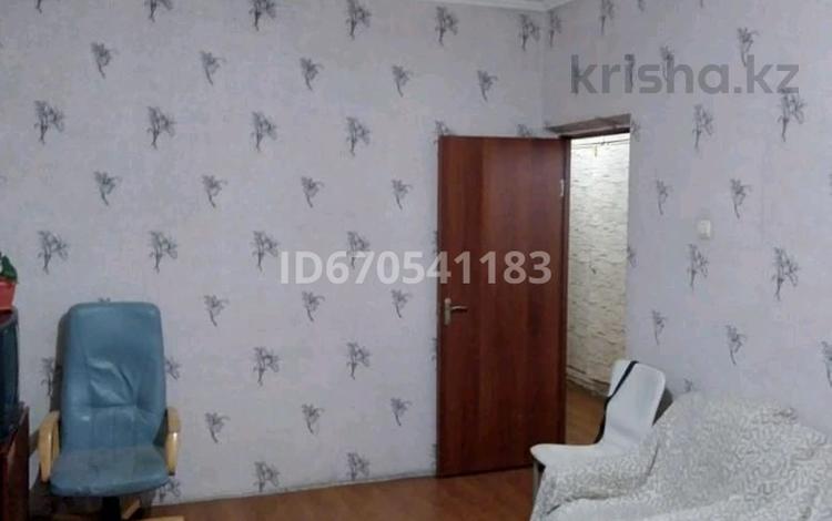 3-комнатная квартира, 80 м², 9/9 этаж, мкр №1 51 за 42 млн 〒 в Алматы, Ауэзовский р-н — фото 2