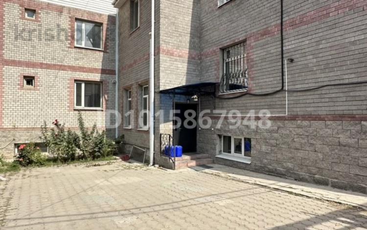 Свободное назначение, офисы, образование, кабинеты и рабочие места · 900 м² за 5.5 млн ₸ в Алматы, Ауэзовский р-н — фото 2