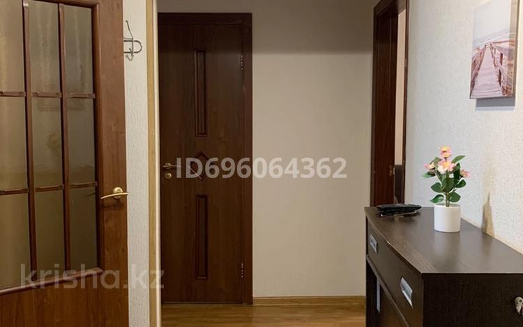 2-бөлмелі пәтер · 68 м² · 4/5 қабат, мкр Мамыр-7 — Трц Спутник, бағасы: 300 000 ₸ в Алматы, Ауэзовский р-н — фото 2
