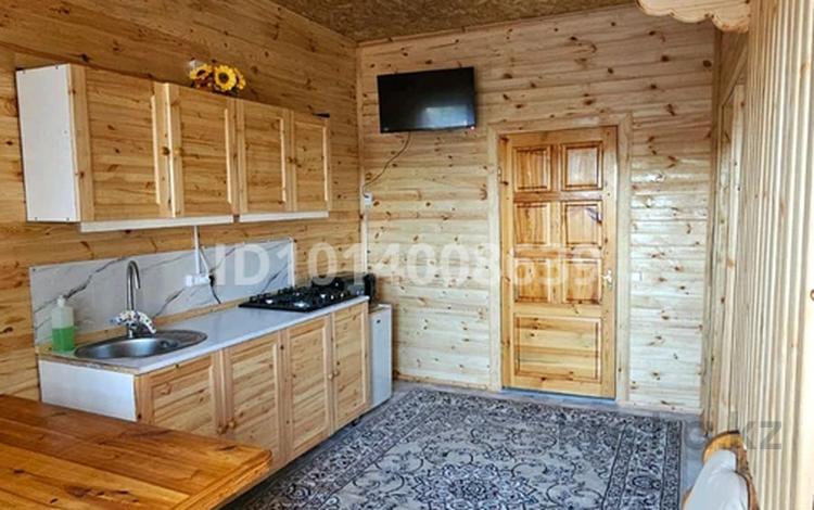 Жеке үй · 2 бөлме · 25 м², Мерей 1а — Магазин Арман, бағасы: 25 000 ₸ в Бурабае — фото 2