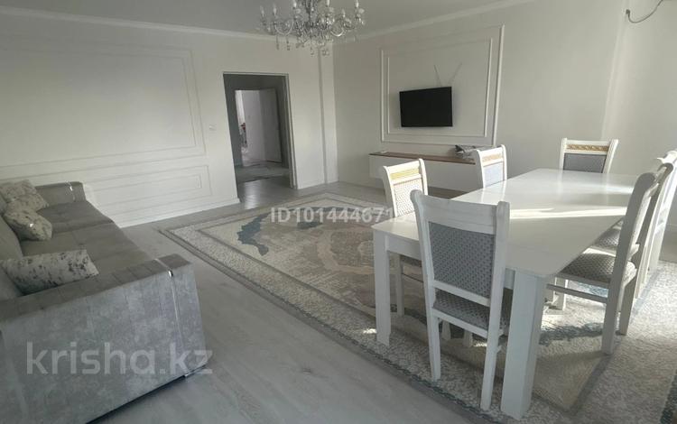 3-бөлмелі пәтер · 130 м² · 7 қабат, Бактыгерея Кулманова 1а, бағасы: 49 млн ₸ в Атырау — фото 2