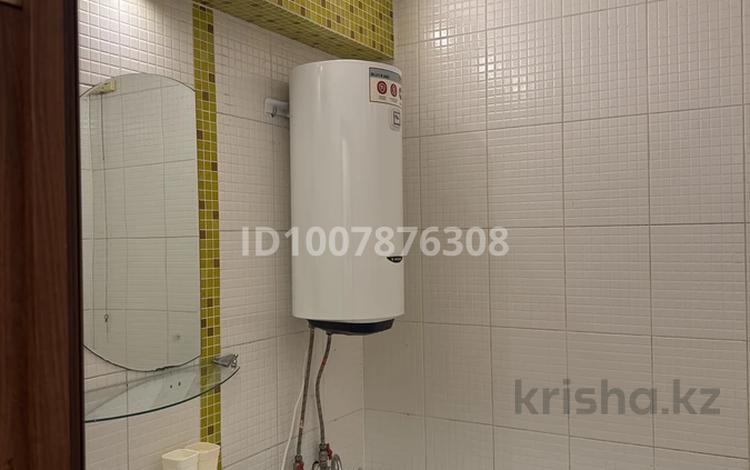 2-бөлмелі пәтер · 42 м² · 1/5 қабат, Жаңа қала ш/а., Лободы 9, бағасы: 180 000 ₸ в Караганде, Казыбек би р-н — фото 4