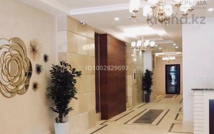 2-комнатная квартира · 90 м² · 14/15 этаж, Ермекова — Сарайшык/Акмешит за 495 000 ₸ в Астане, Есильский р-н — фото 4