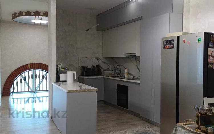 3-комнатная квартира · 143.7 м² · 10/10 этаж, Навои за 72.5 млн ₸ в Алматы, Ауэзовский р-н — фото 2