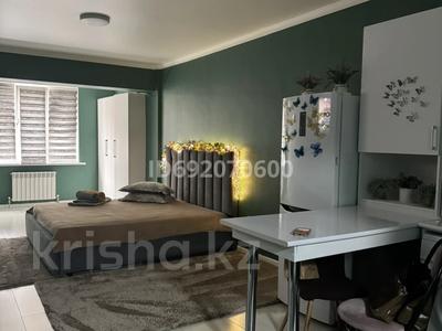 1-комнатная квартира · 40 м² · 5/12 этаж, Тулебаева 49/1 за 2 500 〒 в Алматы, Медеуский р-н