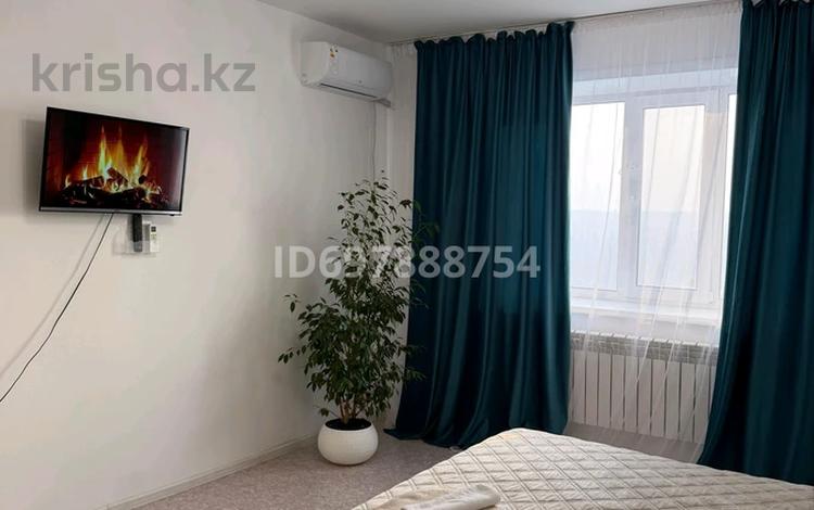 1-комнатная квартира · 46 м² · 9/10 этаж, Камзина — Батырмол, парк Гагарина за 12 000 ₸ в Павлодаре — фото 6