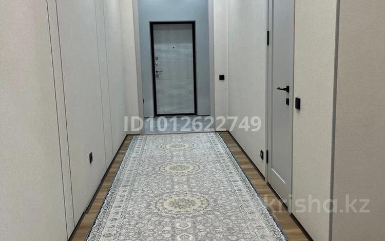 4-бөлмелі пәтер · 132 м² · 3/14 қабат, 17-й мкр 87/4, бағасы: 60 млн ₸ в Актау — фото 2