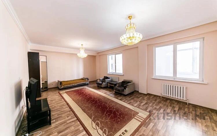 2-комнатная квартира, 117 м², 8/21 этаж помесячно, Калдаякова 1