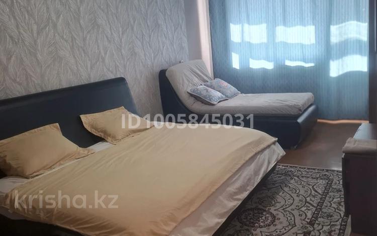 1-комнатная квартира · 35 м² · 3/9 этаж, 70 квартал 9 — Магазин мебели,сад Жулдыз за 10 000 〒 в Темиртау — фото 2