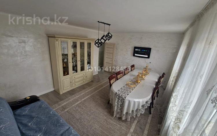 Отдельный дом · 3 комнаты · 130 м² · 8 сот., мкр Кокарна, Торткол 3 за 25 млн ₸ в Атырау — фото 2