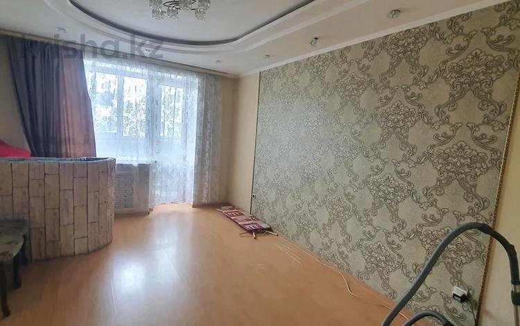 3-комнатная квартира, 65 м², 4/5 этаж, Конституции 5 за 22.5 млн 〒 в Петропавловске — фото 2