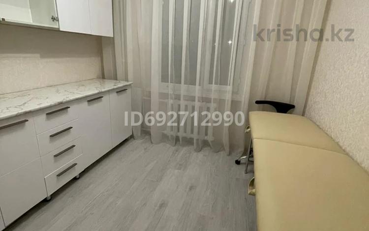 Салоны красоты · 9 м² за 85 000 〒 в Караганде, Казыбек би р-н — фото 2