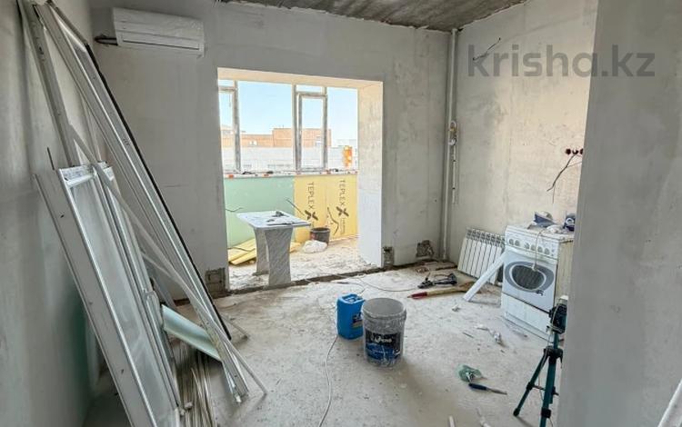 2-бөлмелі пәтер · 80 м² · 2/5 қабат, Алтын орда ш/а., ораза татеулы, бағасы: 25 млн ₸ в Актобе, мкр. Алтын орда — фото 2