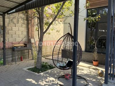 Отдельный дом · 4 комнаты · 200 м² · 4 сот., ул. Ибрая Жакаева за 126 млн ₸ в Алматы, Наурызбайский р-н