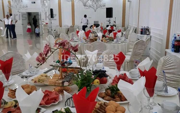 Қоғамдық тамақтану орны · 500 м², бағасы: 3 000 ₸ в Атырау, мкр Береке — фото 15