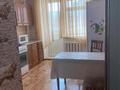 1-бөлмелі пәтер, 40 м², 4/5 қабат ай сайын, Ул Курмангазы 3, бағасы: 120 000 〒 в Атырау, мкр Авангард-3 — фото 4