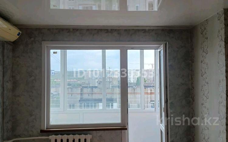 1-бөлмелі пәтер · 34 м² · 6/6 қабат, Оралхан Бөкей 22, бағасы: 15 млн ₸ в Усть-Каменогорске — фото 2