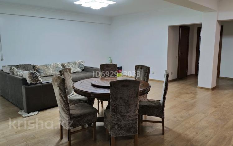 4-бөлмелі пәтер, 140 м², 1/5 қабат ай сайын, мкр Думан-2, бағасы: 450 000 〒 в Алматы, Медеуский р-н — фото 2