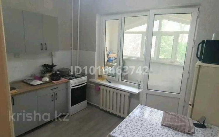 1-комнатная квартира · 40 м², мкр Айнабулак-3 159 за 190 000 ₸ в Алматы, Жетысуский р-н — фото 2