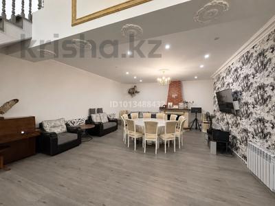 Отдельный дом · 9 комнат · 450 м² · 20 сот., Молдагуловой 44 за 80 млн ₸ в Уштобе