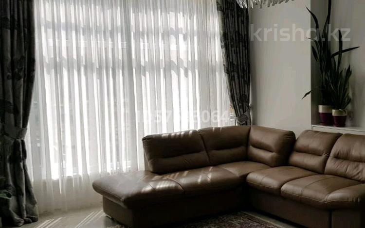 3-бөлмелі пәтер · 90 м² · 1/5 қабат, мкр Нурсая 93, бағасы: 38 млн ₸ в Атырау — фото 5