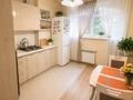 2-комнатная квартира · 52.9 м² · 2/5 этаж, мкр Мамыр-2 10 за 43 млн ₸ в Алматы, Ауэзовский р-н — фото 3