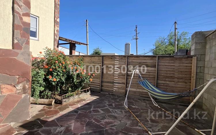 Жеке үй · 1 бөлме · 100 м², Весенняя 19 — Жамбыла, бағасы: 30 000 ₸ в Конаеве — фото 12