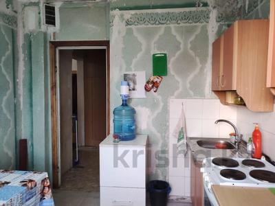 2-комнатная квартира, 51 м², 5/5 этаж, Пришахтинск, 22й микрорайон за 9 млн 〒 в Караганде, Алихана Бокейханова р-н