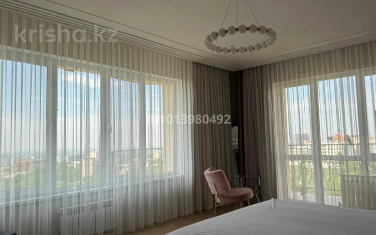 3-комнатная квартира · 220 м² · 11/12 этаж, Касымова 32 за 219 млн ₸ в Алматы, Бостандыкский р-н — фото 9