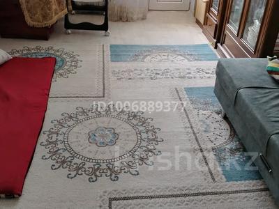 2-комнатная квартира · 44.8 м² · 3/5 этаж, 5мкр 8дом 33кв — Арбате на против идиал есть аптека марко тихи раион. за 13.5 млн 〒 в Атырау, мкр Привокзальный-5