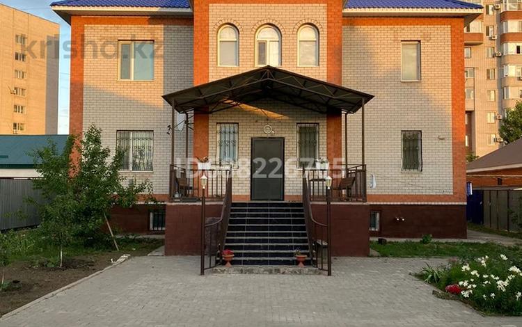 Жеке үй · 7 бөлме · 560.1 м² · 12 сот., мкр Болашак, Шалгынды 90а — Островского, бағасы: 90 млн 〒 в Актобе — фото 8