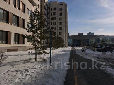 Образование, кабинеты и рабочие места · 100 м² за 900 000 ₸ в Астане, Есильский р-н