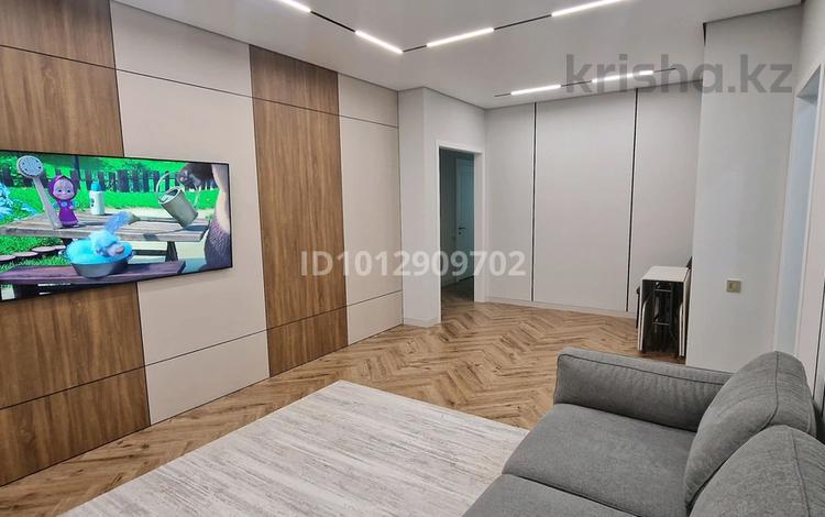 3-бөлмелі пәтер · 90 м² · 10/10 қабат, Букетова 3, бағасы: 51 млн ₸ в Караганде, Казыбек би р-н — фото 2
